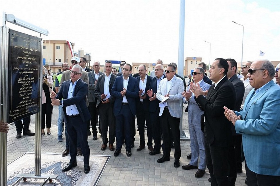 The Prime Minister inaugurates the water plant and intake in Qantara West Industrial Zone, at a cost of EGP 475.8 million.